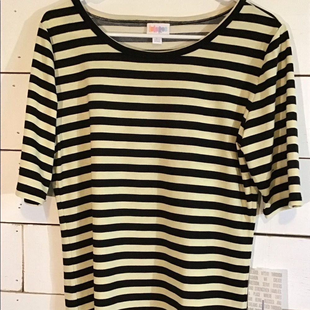 NEW LuLaRoe Gigi Shirt Large Black Yellow Striped